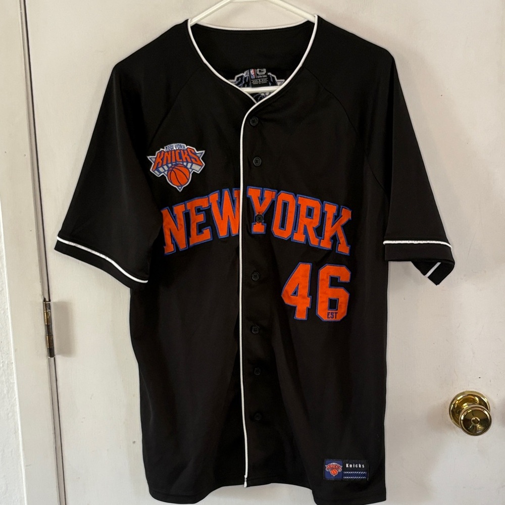 NBA Ultra Game New York Knicks black button front jersey Size Small